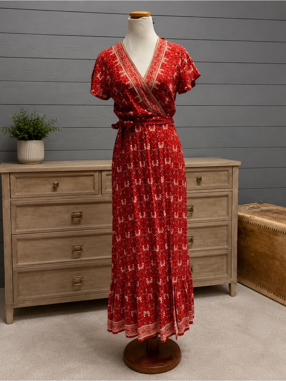 New   BOHO FLORAL WRAP FLOWY MAXI DRESS (M)